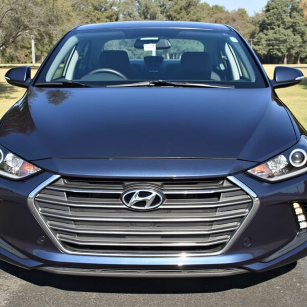 Hyundai Elantra – opinie, cena, dane techniczne, wymiary, spalanie, osiągi