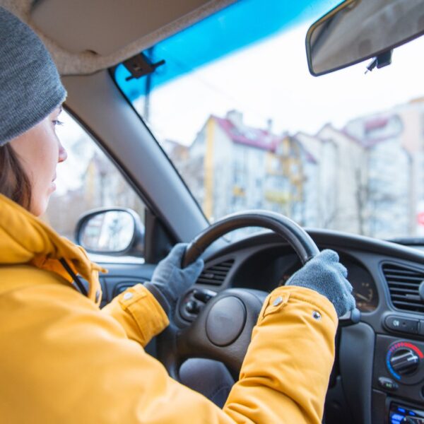 Jak przygotować samochód na zimę: kompleksowy poradnik dla kierowców