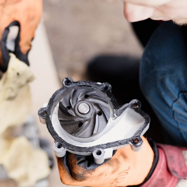 Jak rozpoznać i naprawić awarię układu chłodzenia w samochodzie: praktyczne wskazówki