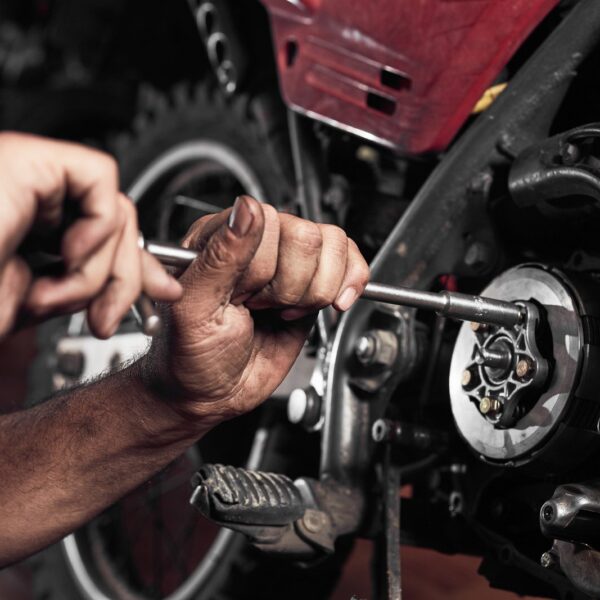 Jak przygotować motocykl do sezonu zimowego: porady dla motocyklistów