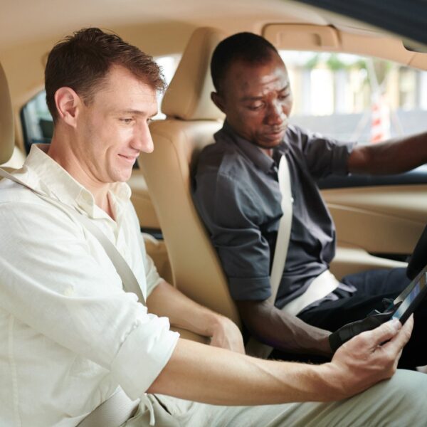 Jak skutecznie zwiększyć zasięg samochodu elektrycznego: porady dla użytkowników EV