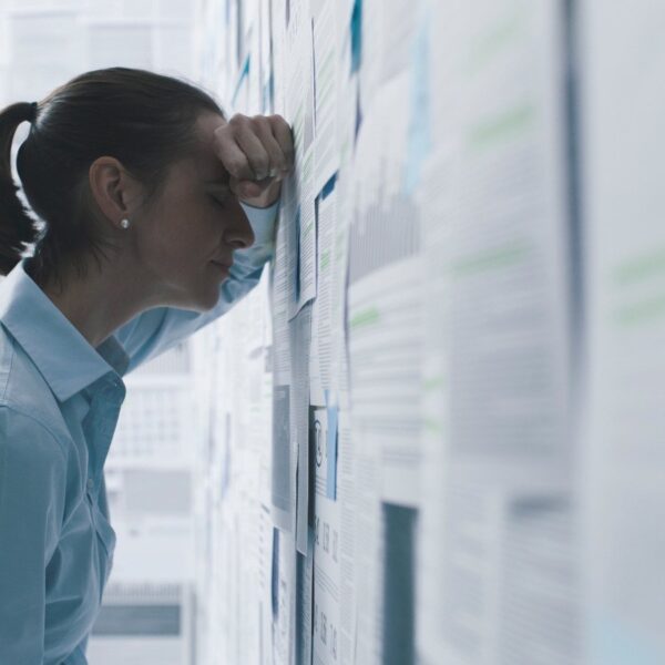 Jak zdiagnozować problem z układem wydechowym: typowe objawy i możliwe rozwiązania