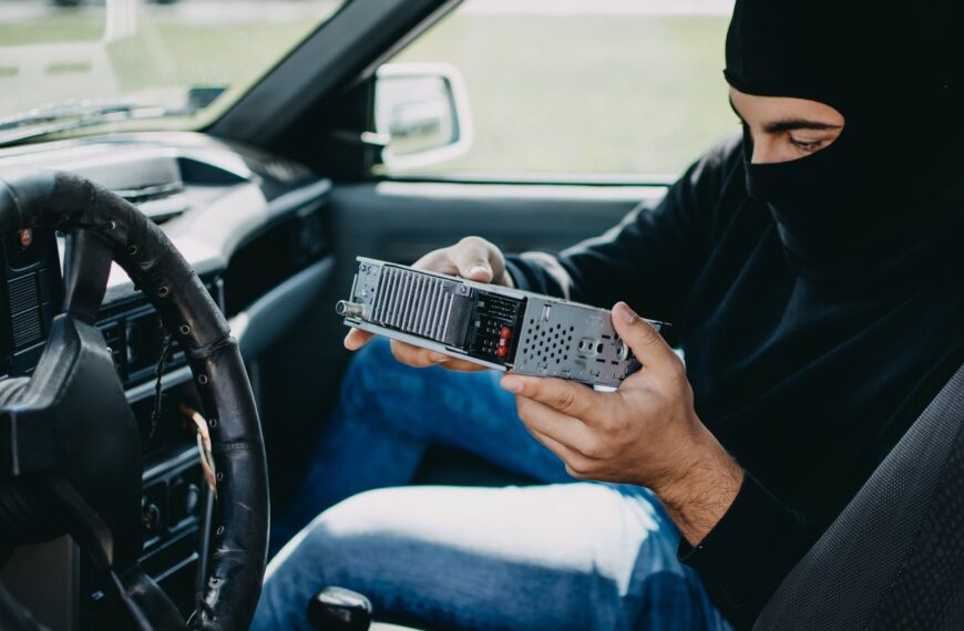 Jak prawidłowo zabezpieczyć samochód przed kradzieżą: nowoczesne rozwiązania na rynku